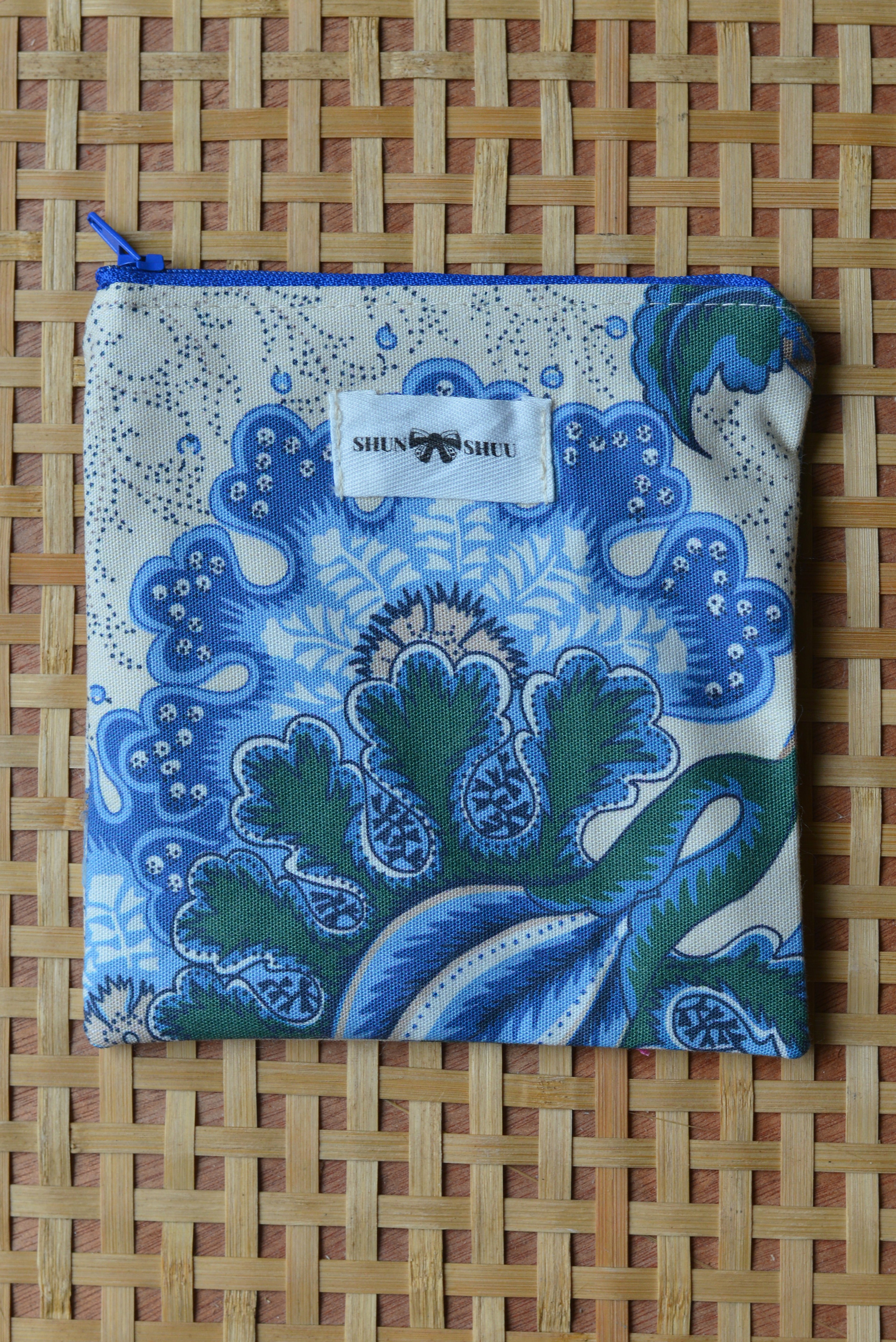 Dragon fruit Blue - Pochette classic XS